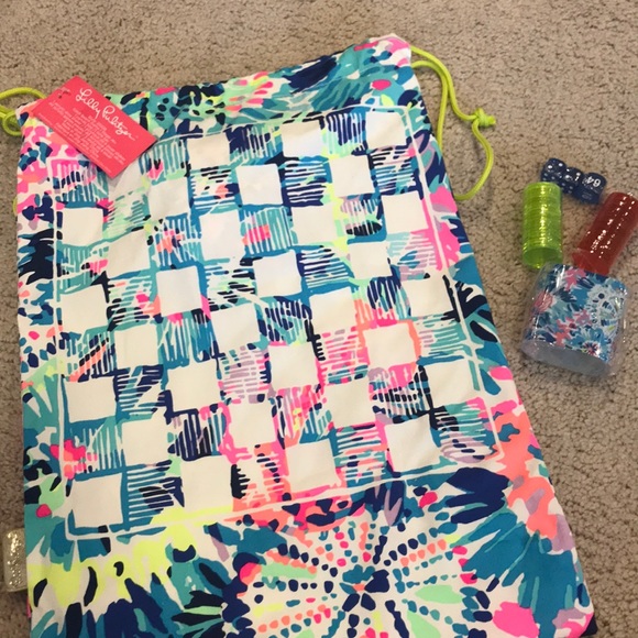 Lilly Pulitzer drawstring bag with fun game - Picture 1 of 3